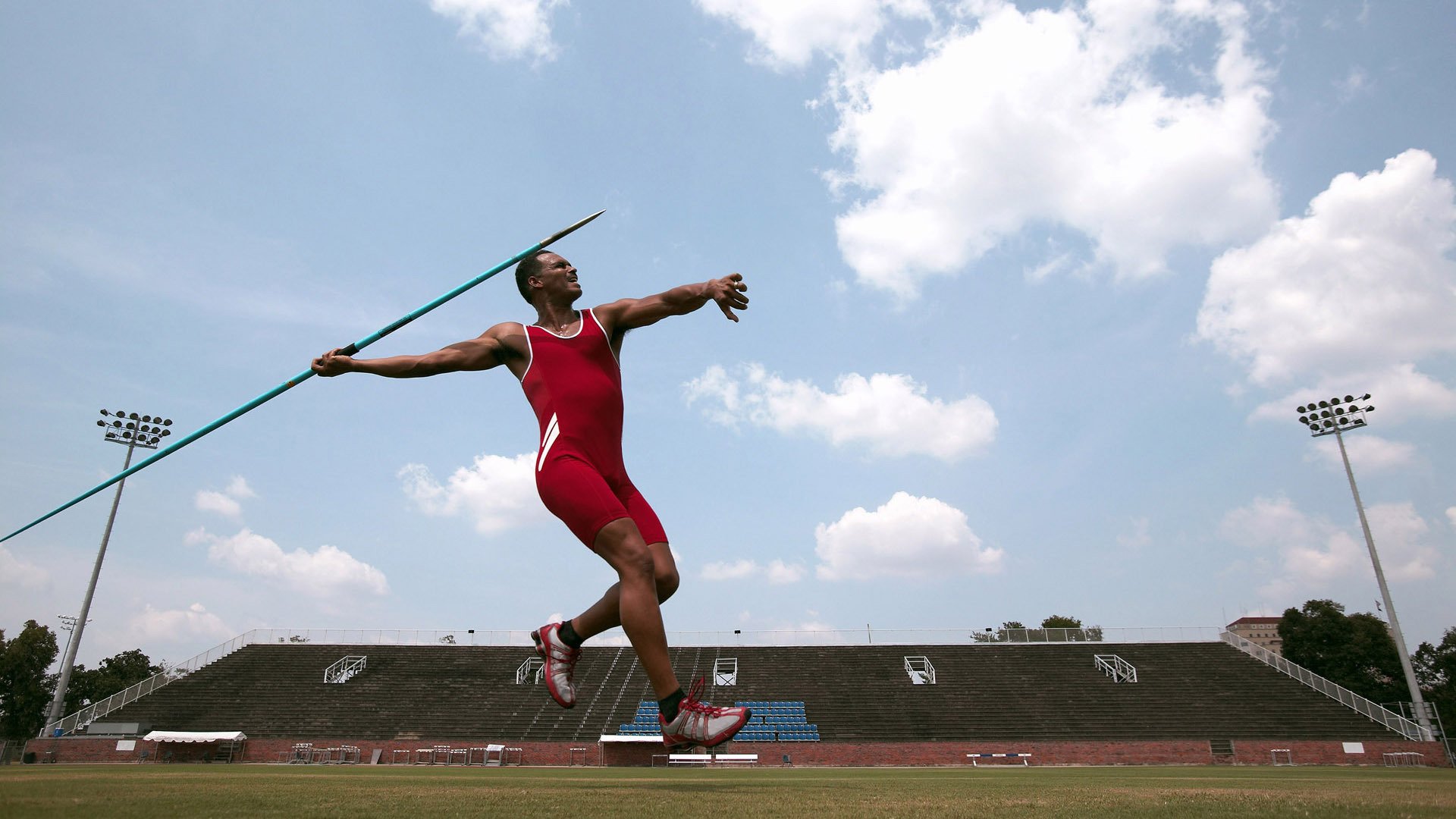 穆雷重返赛场，领先优势明显首场状态出色，美国队观众沸腾！热度持续攀升